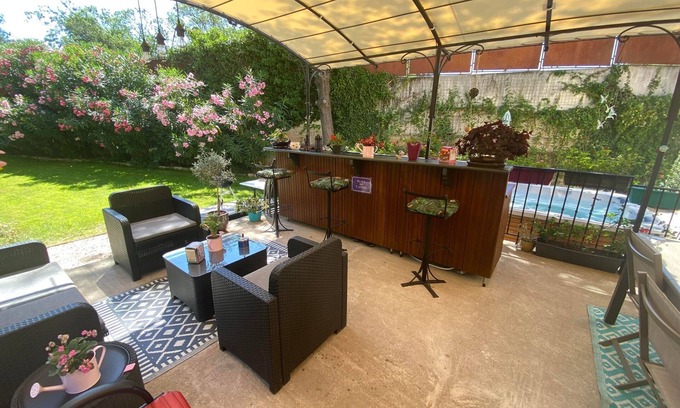 Draguignan Bed & Breakfast | Chambre Avec Jacuzzi
