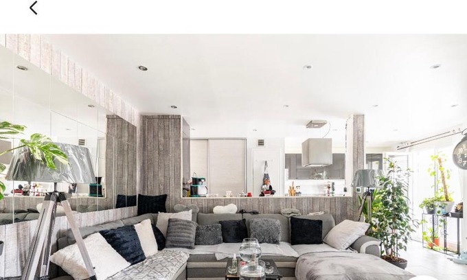 Vaulx-en-Velin Bed & Breakfast | Chambre cosy