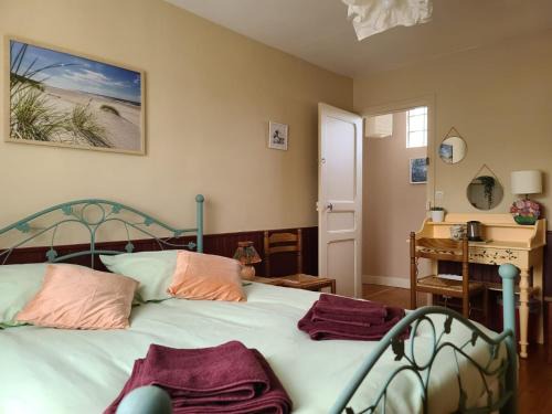 Arnieres-sur-Iton Bed & Breakfast | Chambre d'hôtes Les Glycines et petit déjeuner