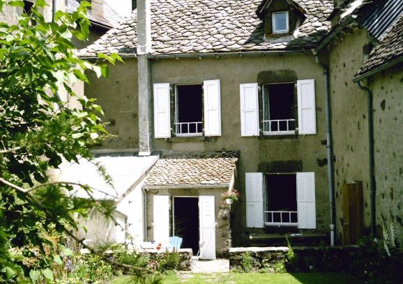Salers Bed & Breakfast | Chambre d'Hôtes La Maison de Barrouze