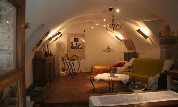 Barnave House | Chambre d'hôtes La Romarine