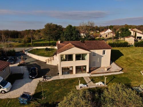 Saint-Martial-de-Valette Bed & Breakfast | Chambre d'hôtes Le clos de Rapevache