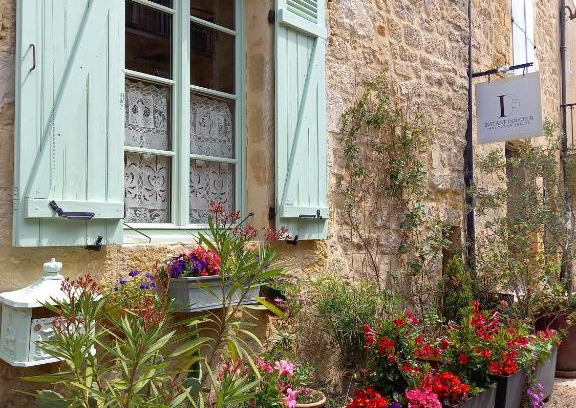 Saint-Cyprien Bed & Breakfast | chambre d hôtes les remparts