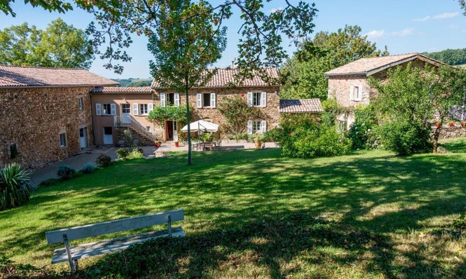 Mont-Roc Bed & Breakfast | Chambre d'hôtes Puech Noly
