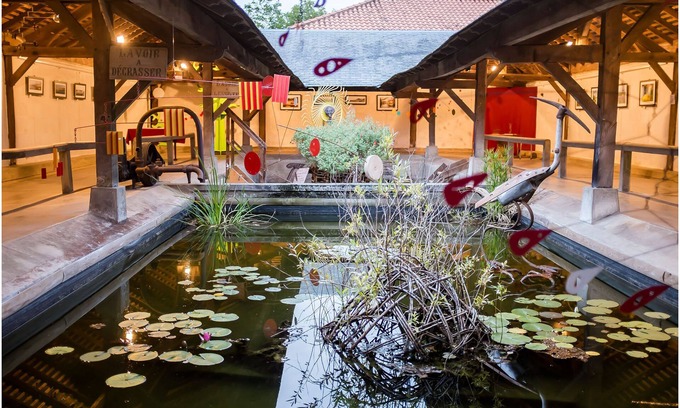 Mouchamps Bed & Breakfast | CHAMBRE GUILBAUD - LE PETIT CHATEAU DES CEDRES