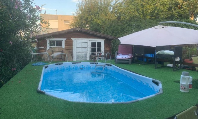 Vaulx-en-Velin Villa | Chambre tout confort Saphir 1 à 3 P dans belle maison