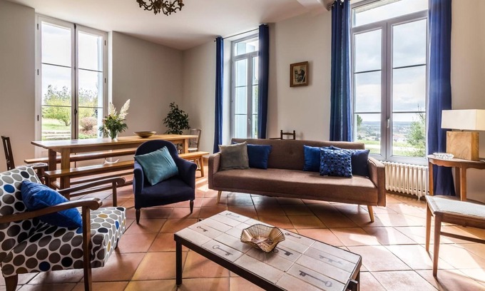 Rions House | Chambres d'hôtes La Bastane