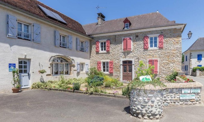 Lay-Lamidou Bed & Breakfast | Chambres d'hôtes "La Grange de Georges"