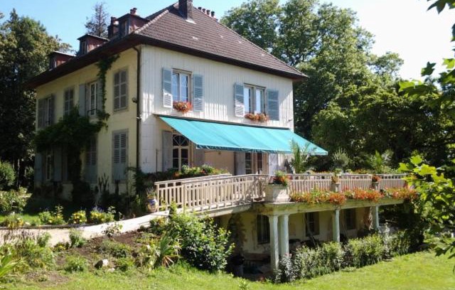 Arc-et-Senans House | Chambres d'hôtes Le Petit Roche