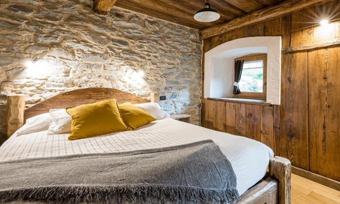 Pontboset House | Chambres d'Hôtes - Li Tzatagni