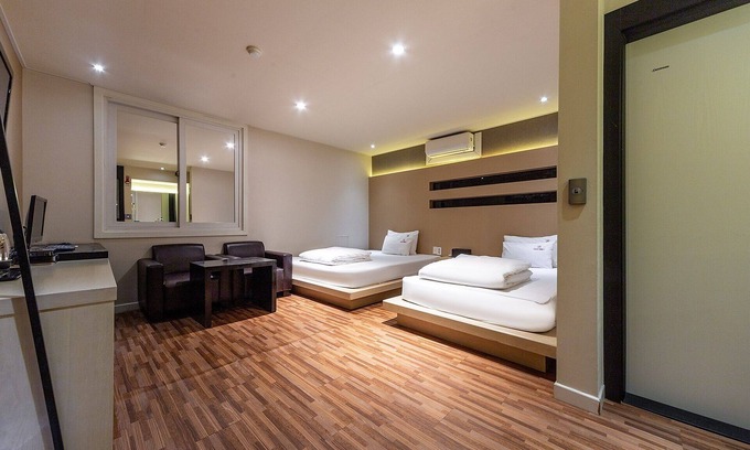 Jinhae Hotel | Changwon Jinhae Yongwon Zen