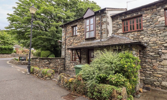 Ambleside Cottage | CHAPELSIDE COTTAGE, family friendly, with a garden in Ambleside