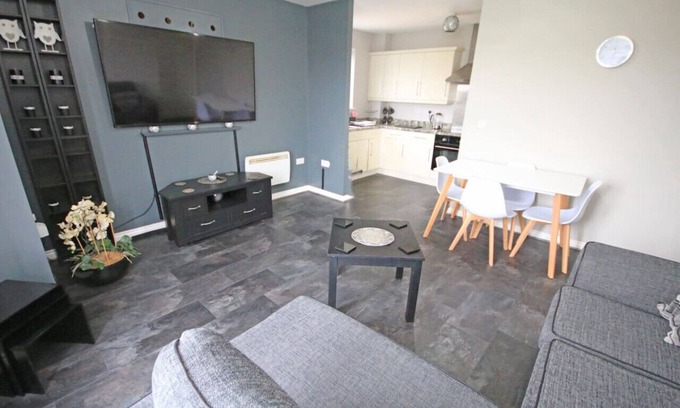 Pudsey Apartment | Chapman - Spacious 2 Bedroom Apartment