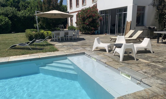 Vannes Villa | Character and spaces, large heated swimming pool. Jacuzzi. a little paradise.
