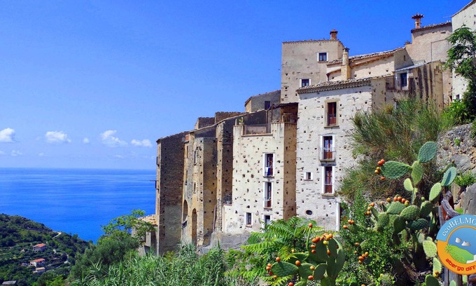 Belmonte Calabro House | Characteristic house in Belmonte Calabro, Medieval village, Ecotourism, Tradition