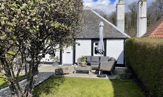Charlestown House | Charlestown Fife Conservation Cottage In Tranquil Harbour Village Lic. F100478 F