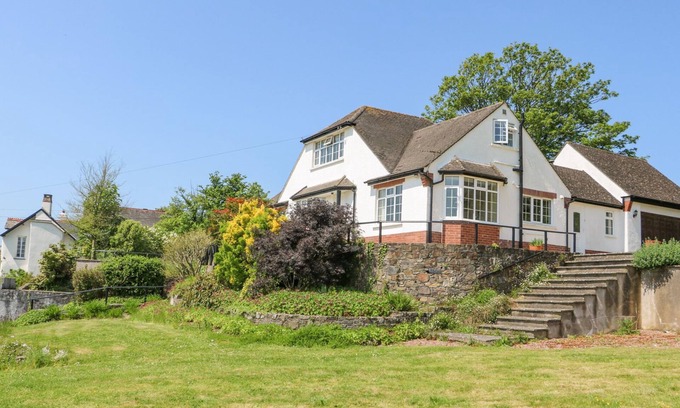 Barnstaple House | CHARLESWORTH, pet friendly, with a garden in Braunton