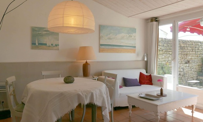 Le Bois-Plage-en-Re House | Charm and calm, garden full south without opposite.