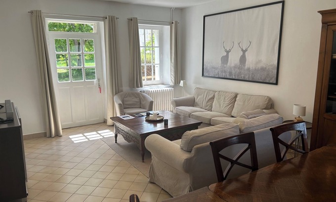 Saint-Lubin-en-Vergonnois Cottage | Charming cottage located in the park of a 17th century castle