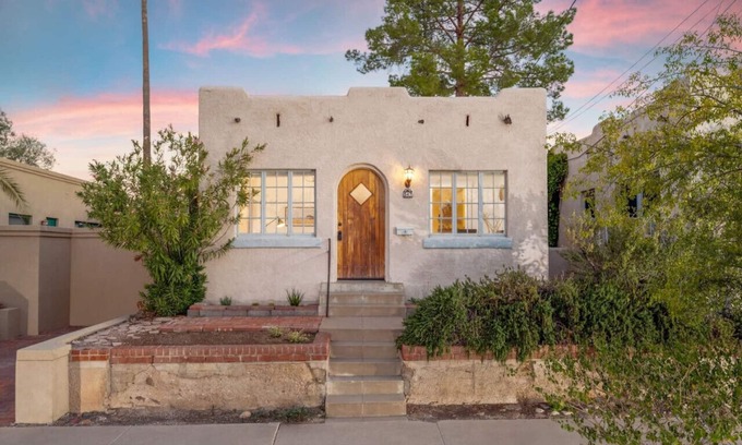 West University House | Charm/Near 4th Ave/Walk to U of A/1 BR 1 BA