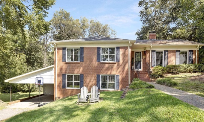 Ashbrook - Clawson Village House | Charm of SouthPark - 5 Bedrooms - 1 of a Kind Lot!