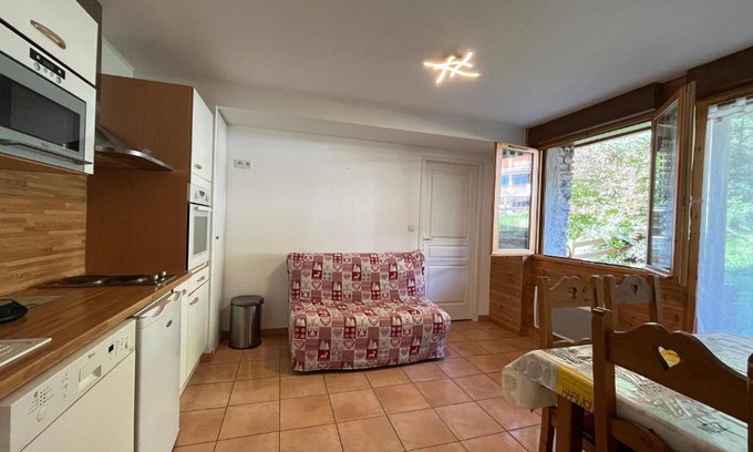 Pra Loup Apartment | Charmant appartement à Pra-Loup avec terrasse, parking, et accès facile aux pistes - FR-1-165A-65