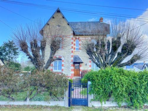Sepmes House | Charmant Gîte à Sepmes: Jardin Privé, Accès Wifi, Proche Châteaux de la Loire et Vignobles - FR-1-381-552