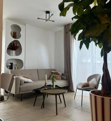 Vemars Apartment | Charmant logement - CDG & Astérix