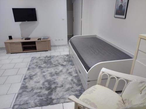 Saint-Charles du Port Apartment | charmant studio canapé lit Netflix prime vidéo Dazn wifi