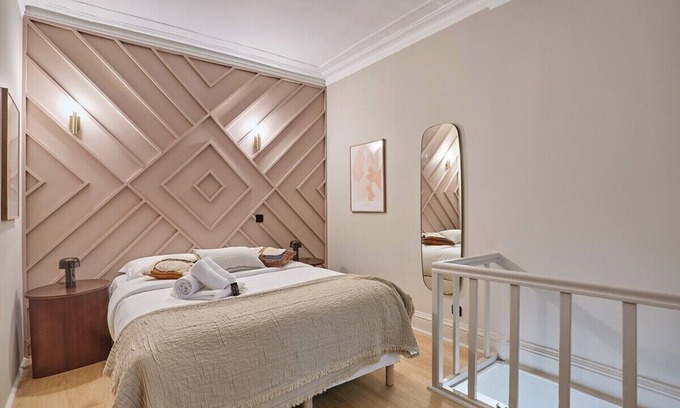 Saint-Merri Apartment | Charmant Studio Duplex Beaubourg Le Marais