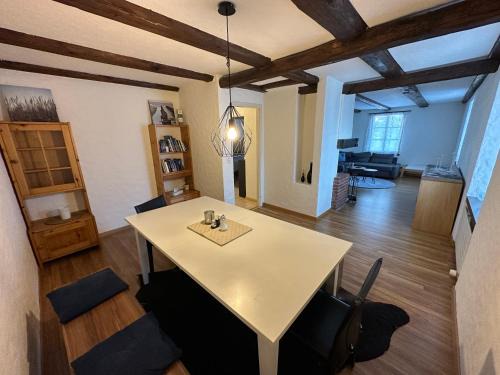 Uster District Apartment | charmante 3,5 Zimmer Wohnung in Bauernhaus