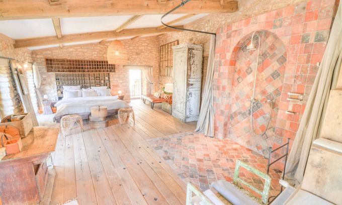 La Capelle-et-Masmolene House | Charmante et Authentique Maison de Village Avec une Belle Décoration