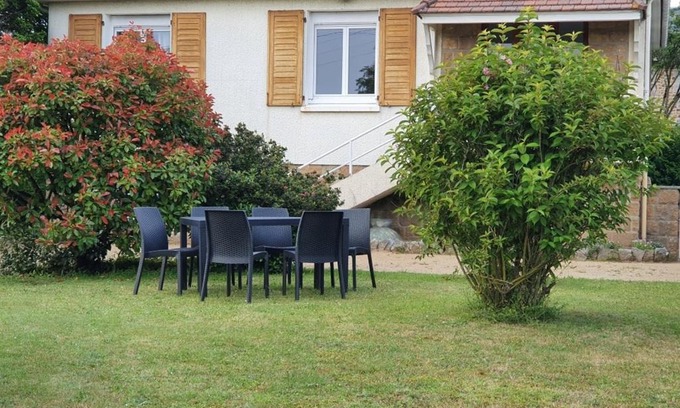 Carolles House | Charmante Maison à Carolles, Proche Bourg et Vallée des Peintres, Jardin et Confort Moderne - FR-1-361-385