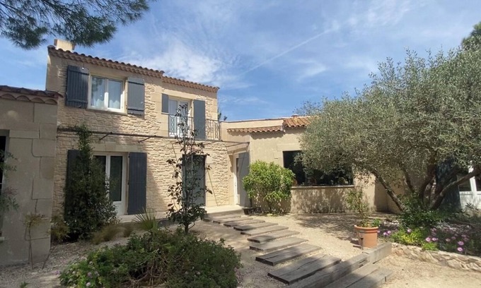 Fontvieille Villa | Charmante Villa Avec Extérieurs et Piscine
