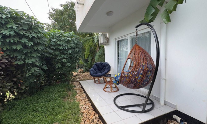 Tunguu Apartment | Charming 1-bedroom apartment in Fumba Town, Zanzibar with AC, WiFi and Heater