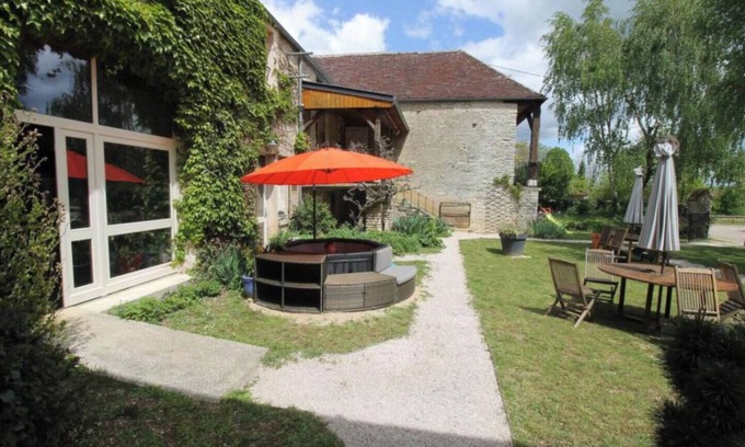Etivey Bed & Breakfast | Charming 1 BDR Apt w/Garden in Quiet Village