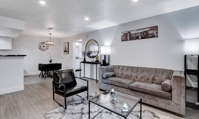 Las Vegas Condo | Charming 1-BDR condo in marvelous with AC, fitness room and first floor