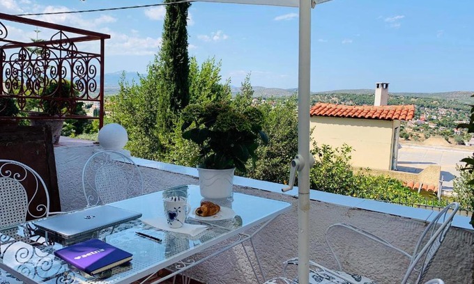 Markopoulo Mesogaias Apartment | Charming 1-Bed Apartment in Porto Rafti