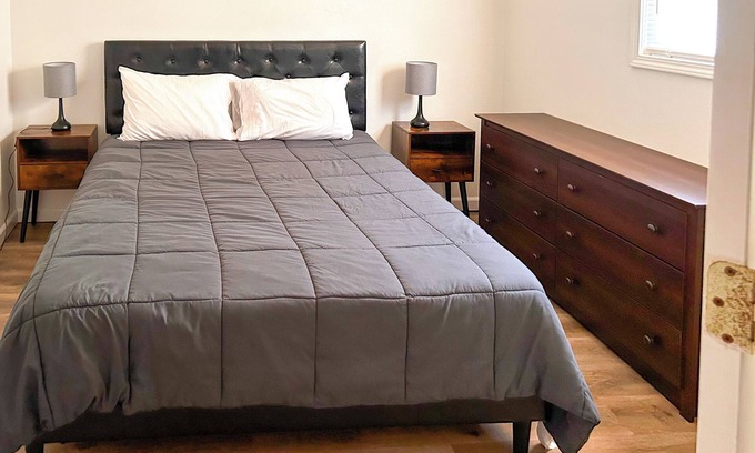Colchester Apartment | Charming 1-bedroom apartment in fabulous Colchester with AC, WiFi