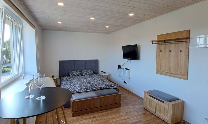 Parnu Apartment | Charming 1-bedroom apartment in beautiful Pärnu with WiFi