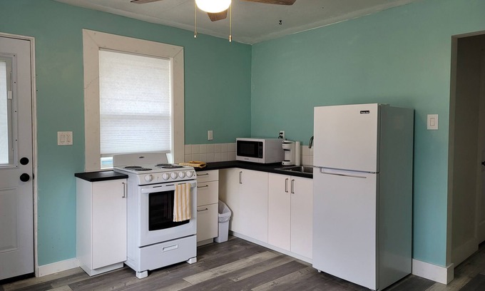 Allen Apartment | Charming 1-bedroom apartment in center of Allen with WiFi, AC, park and more