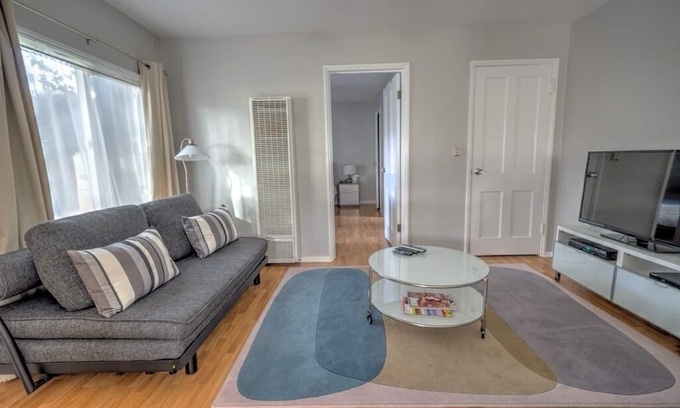 North Central Apartment | Charming 1-bedroom bungalow located in the heart of Pasadena.