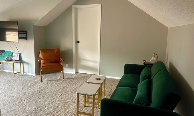 Brentwood-Darlington House | Charming 1-bedroom house with WiFi and AC in beautiful Portland