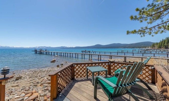 Kings Beach Cabin | Charming 1 bedroom Lakefront