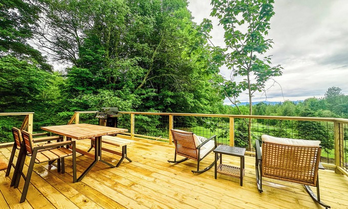 Morrisville Other | Charming 1810 farmhouse on 24 acres w/gorgeous mountain views, 2 bedrooms &WiFi
