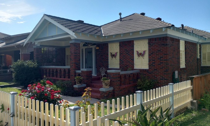 Galveston House | Charming 1924 Craftsman Style Cottage Adjacent to the Garten Verein