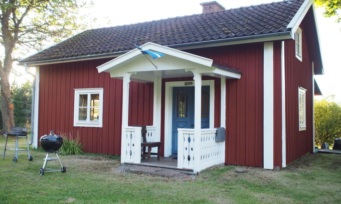 Vetlanda Municipality Cottage | Charming 19th-century village, alone located in the forest with its own jetty, boat and sauna