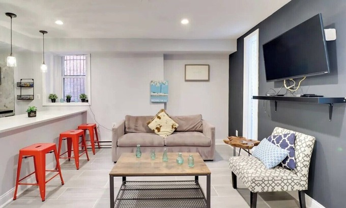 Truxton Circle House | Charming 1bedroom Apt in Central Washington By Metro and Most DC Attraction