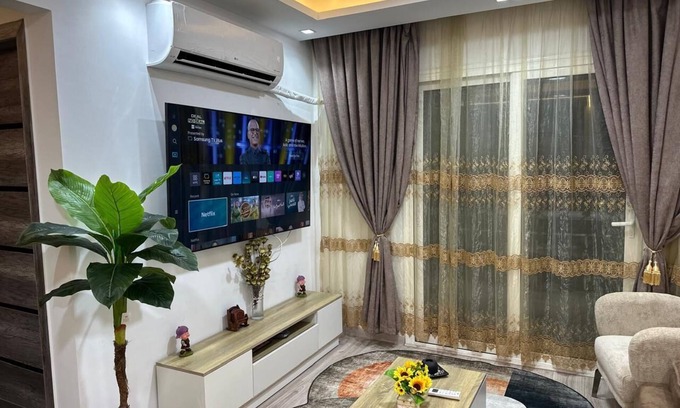 Ash-Shruq House | Charming 2-bedroom building in Madinty, Cairo Governorate with WiFi, AC