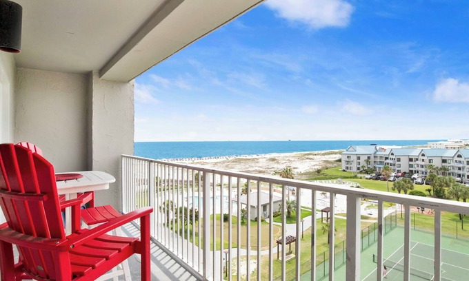 Fort Morgan Condo | Charming 2 bed/2bath condo right on beach of Gulf Shores-Kiva Dunes golf course.